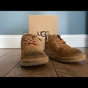 Boys UGG neumel II boots